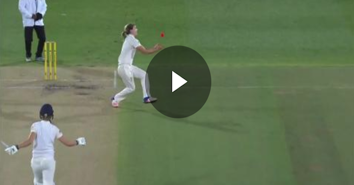 WATCH: Ellyse Perry just couldn’t stop laughing after Sarah Taylor’s freak dismissal