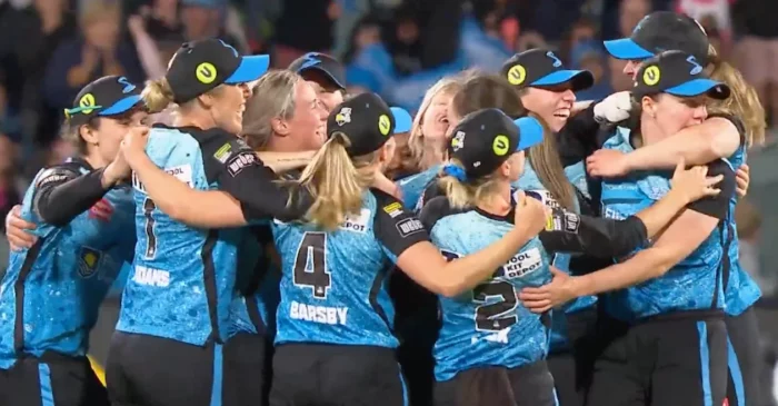 Adelaide Strikes clinches WBBL|09 title with thrilling win over Brisbane Heat