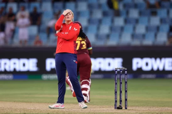 Bad fielding by the English Women