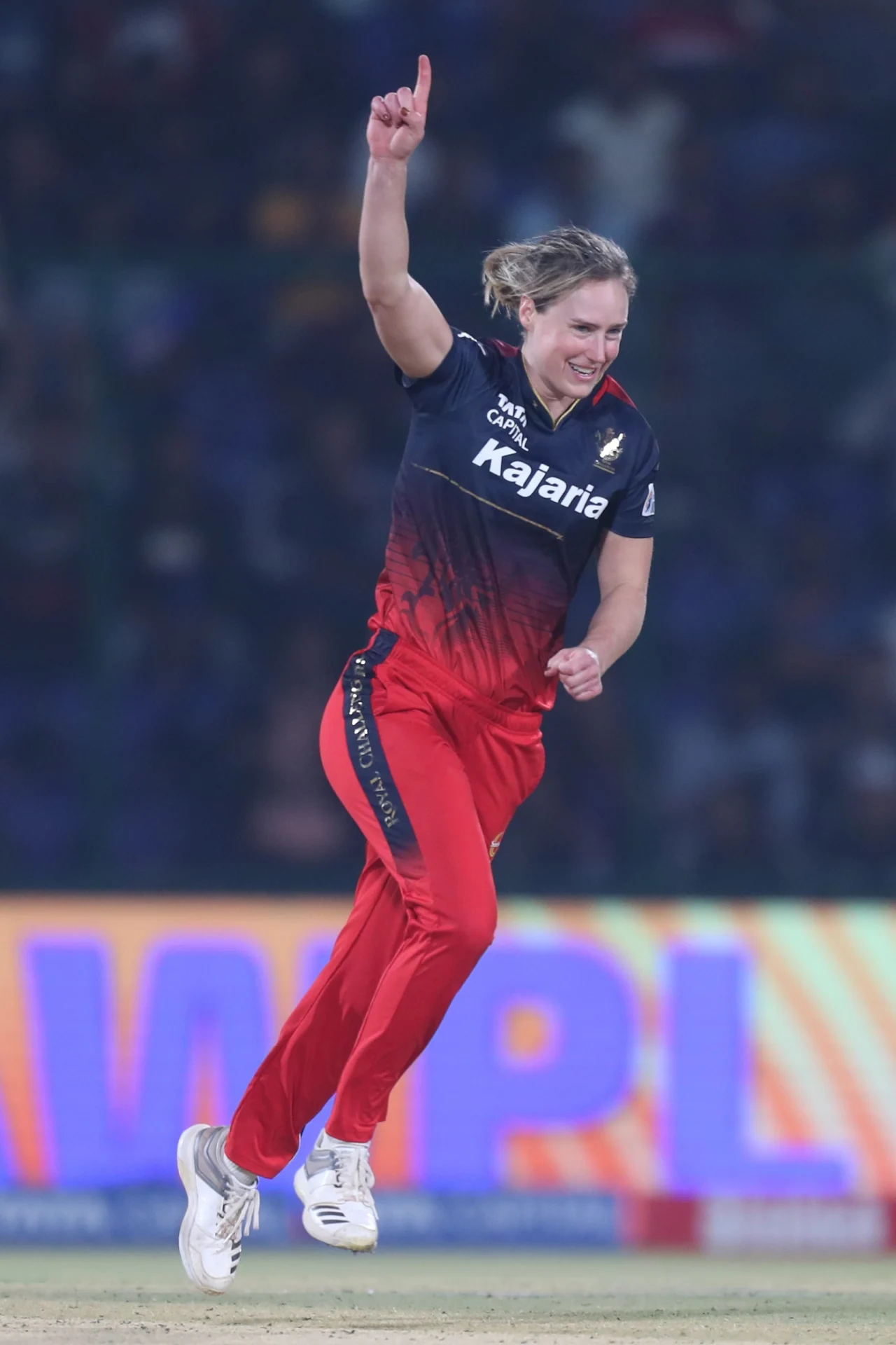 Ellyse Perry vs Mumbai Indians